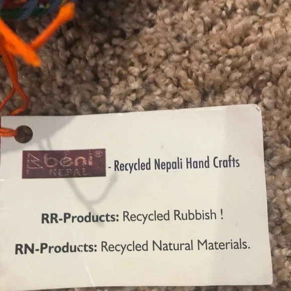 Beni Nepal / Set of 6 round coasters/ NWT/ with matching holder and lid - Picture 7 of 9